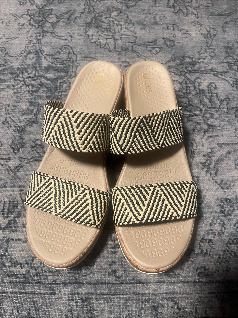 Bzees stacked sandals